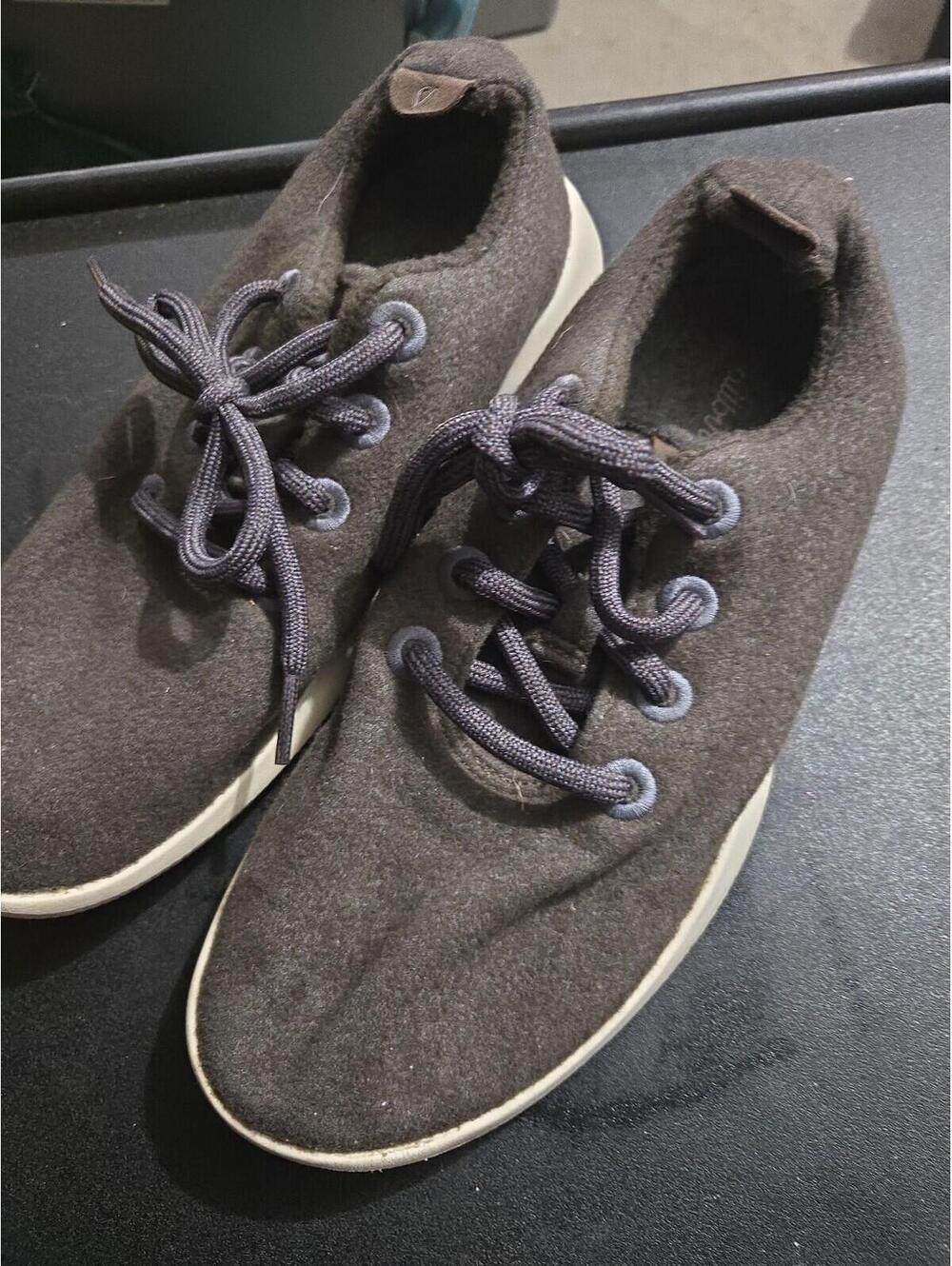 Allbirds Women's Wool Runners in Charcoal Grey Size W8